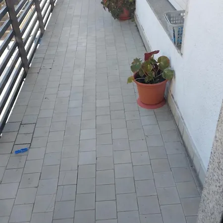 Piso Al Lado De La Playa, *
