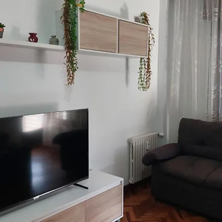 Piso Al Lado De La Playa, Apartamento *